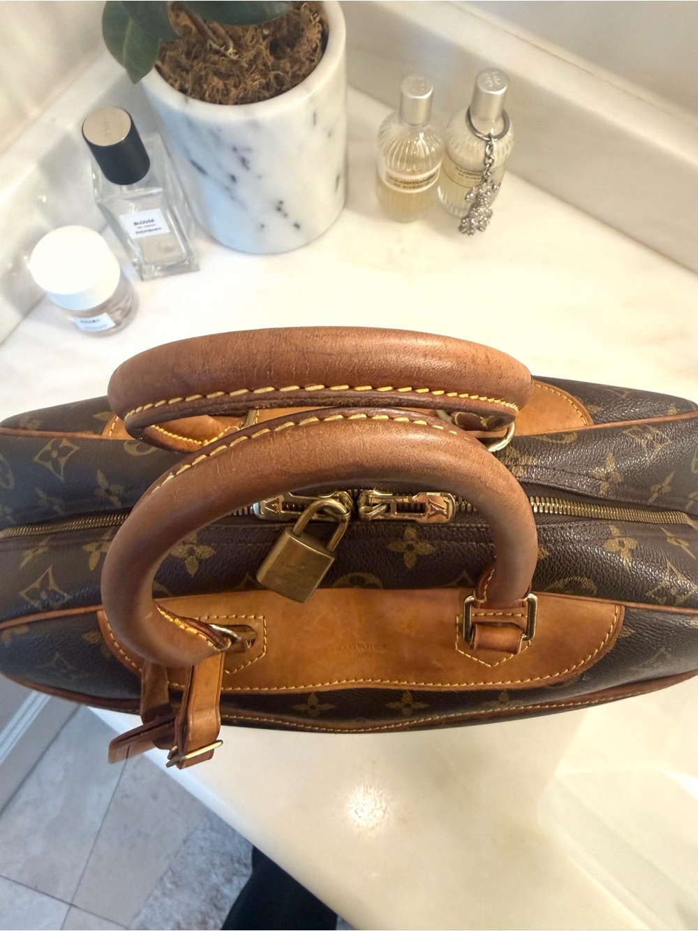 Louis Vuitton Monogram Deauville Bag - Picture 9 of 16